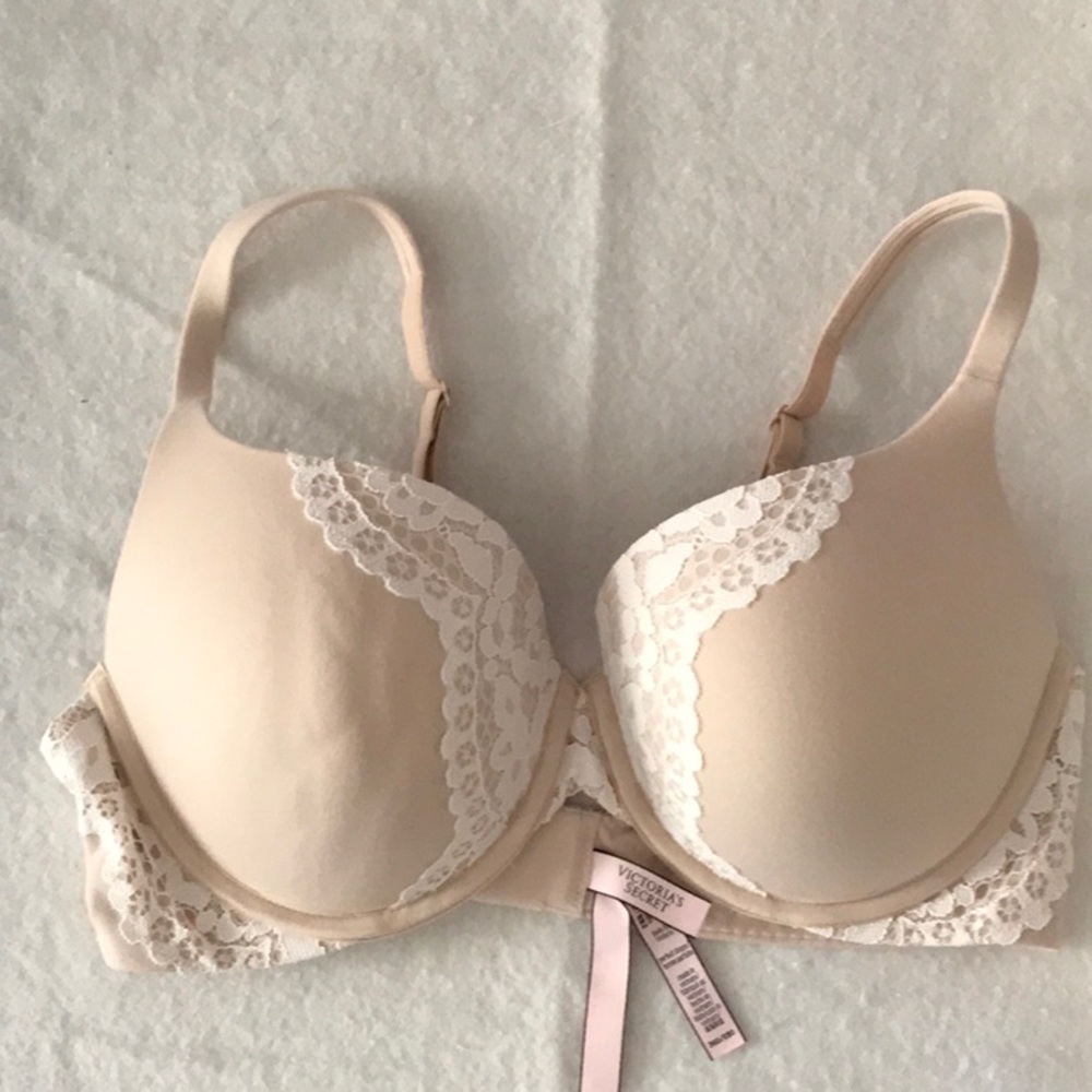 Body by Victoria bra w/convertible straps.